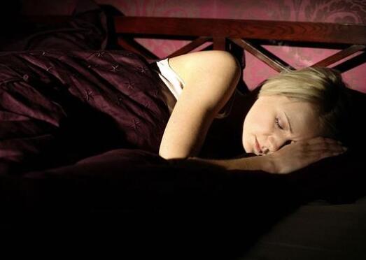 少女最长昏睡70天 全球10大罕见病