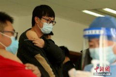 接种新冠疫苗后为啥不能带走按压棉签？